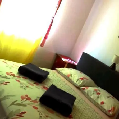 Gaga & Nia Ii Apartment *